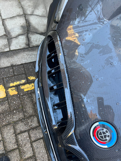 DRY CARBON FIBER GRILLE OUTER TRIM FOR / F91 / F92 / F93 BMW M8