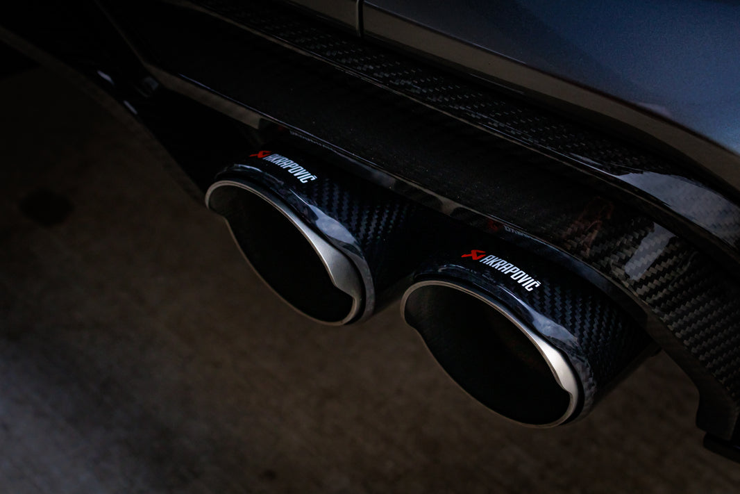 Akrapovic Style BMW F90 F91 F92 F93 M5 M8 Carbon and stainless Tips