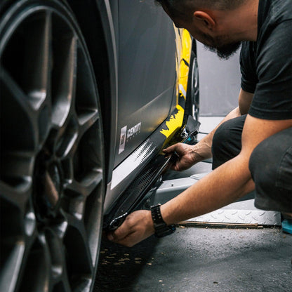 Audi MK3 TT Aggressive Side Skirts in Gloss Black