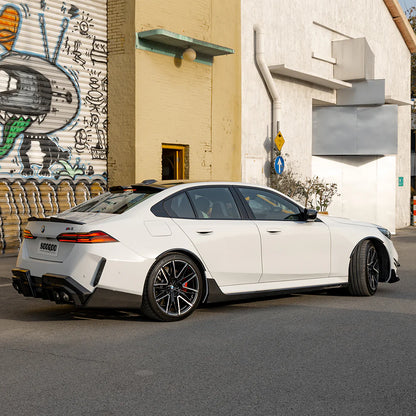 SOOQOO BMW M5 G90 G99 Type-B Prepreg Carbon Fiber Side Skirt