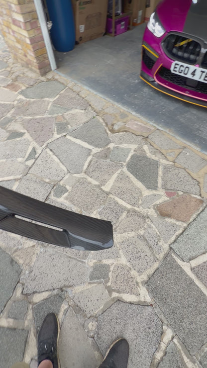 BMW Front Bumper in-lay Manhart Style M8 F91 F92 F93 Dry Carbon fibre